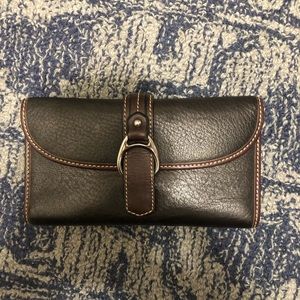 Dooney & Bourke leather long wallet